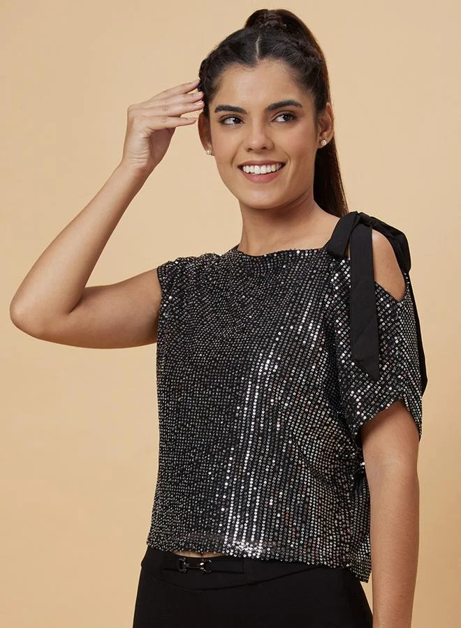 globus Women Black Embellished Top